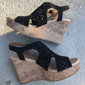 Black Wedges